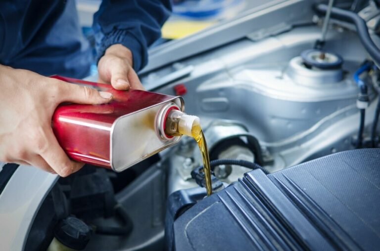 How Do Seasons Impact Engine Lubricant Choice?