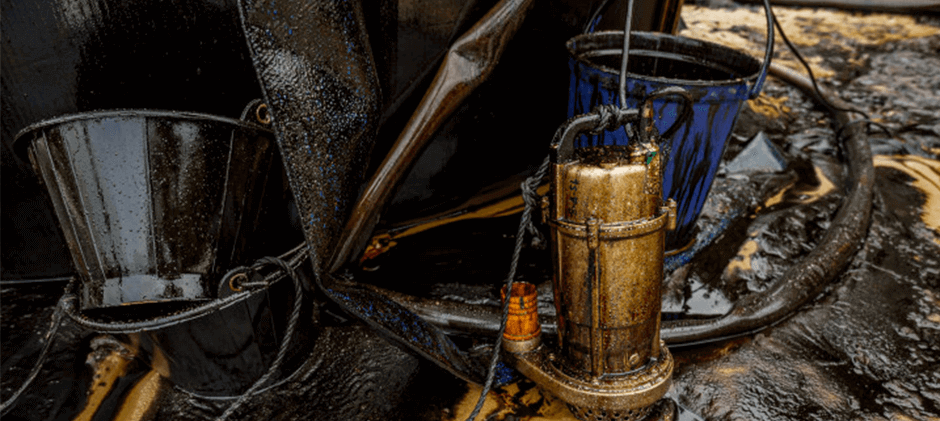 hydraulic leaks in excavator