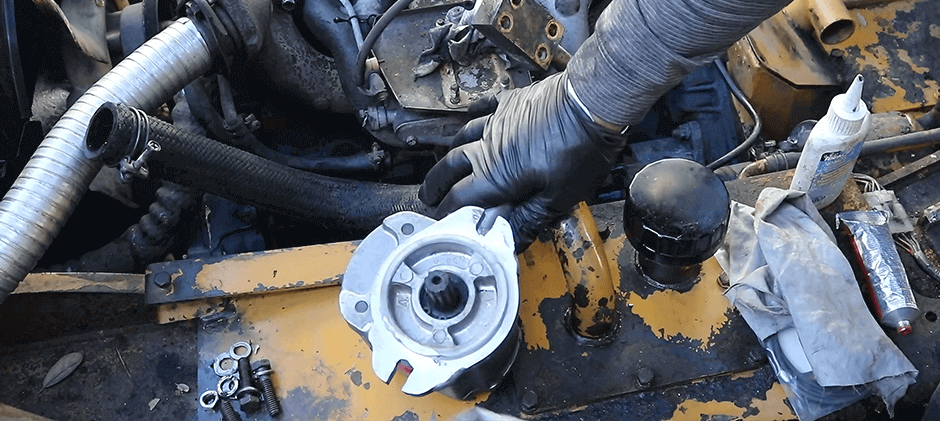 Maintain Hydraulic Pumps and Hoses