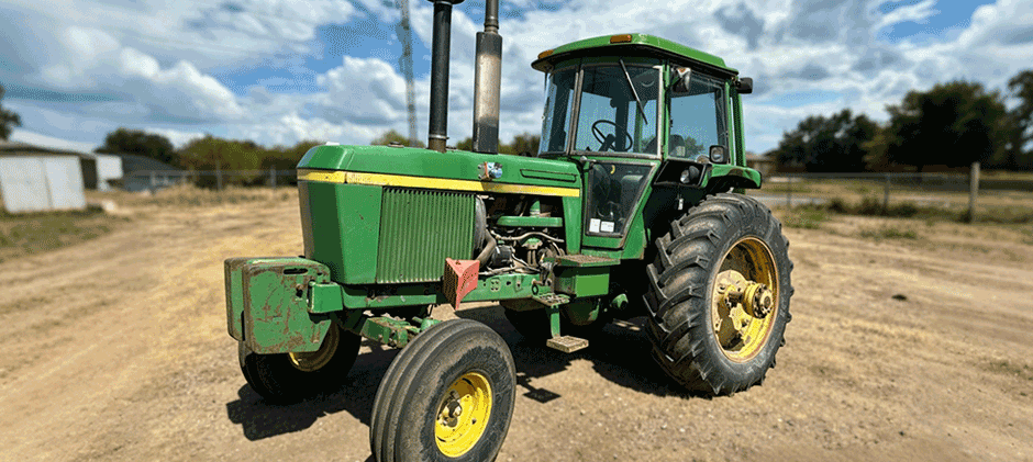 John Deere 4430