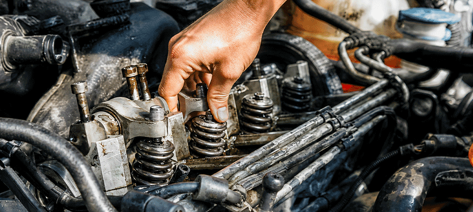 engine knocking causes 