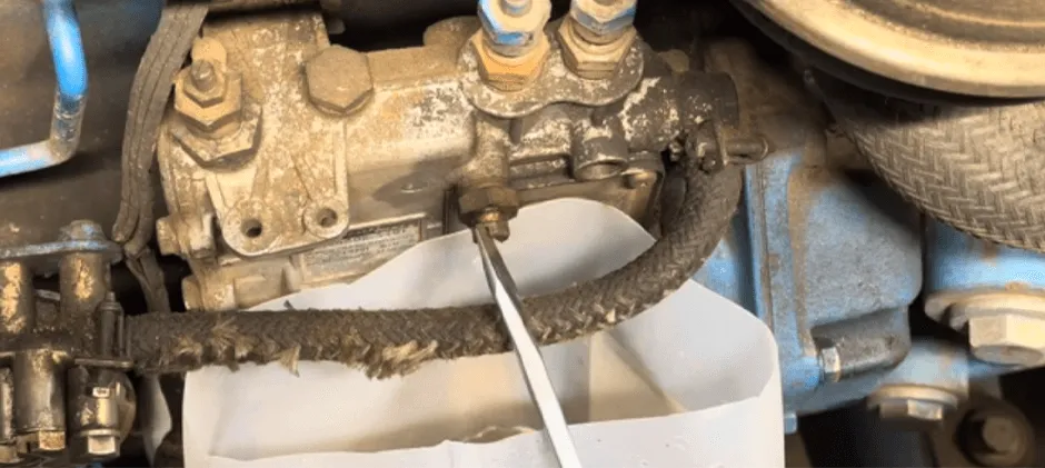 ¿Por qué es necesario limpiar el sistema de combustible?
